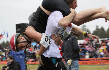 Wife Carrying World Championship - After water barrier