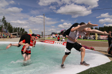 Wife Carrying World Championship - Transverse and classic styles