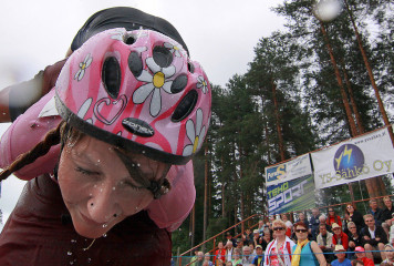 Face - Wife Carrying World Championships