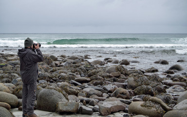 Undstad, Kalevi yritti epätoivoisesti saada surfaajia kuviin mutta he eivät oikein pysyneet aalloilla.